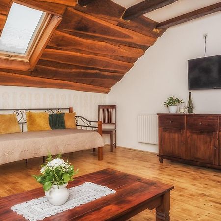 Tri Mudraca Inn Karanac Extérieur photo