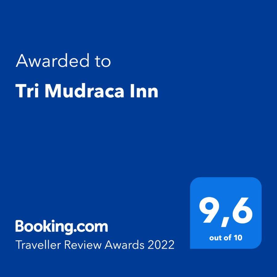 Tri Mudraca Inn Karanac Extérieur photo